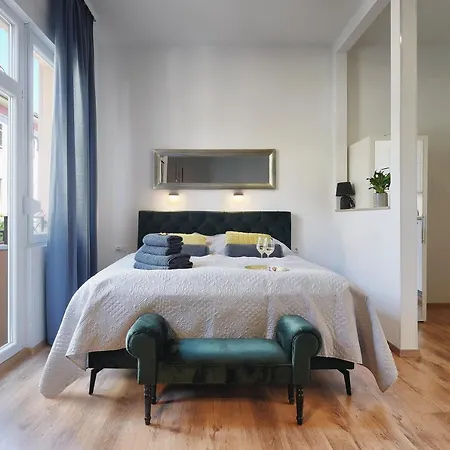 E&F Luxury Apartments Pula Exterior photo